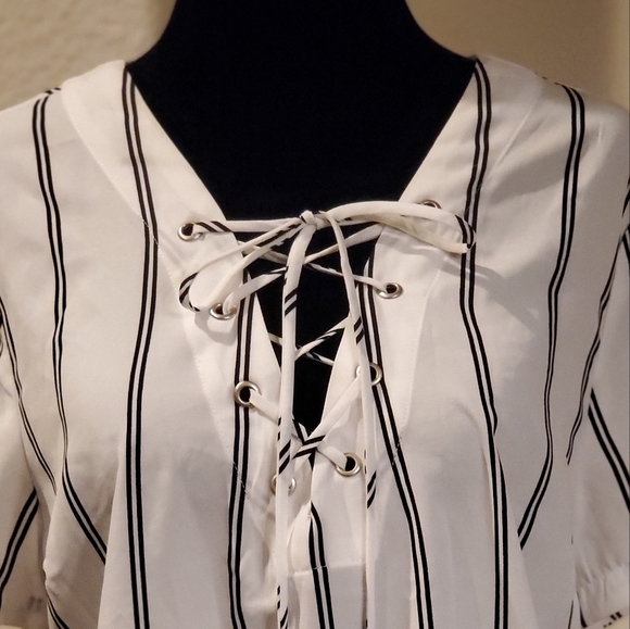 Black and white pinstripe blouse.  NWOT - Picture 9 of 16